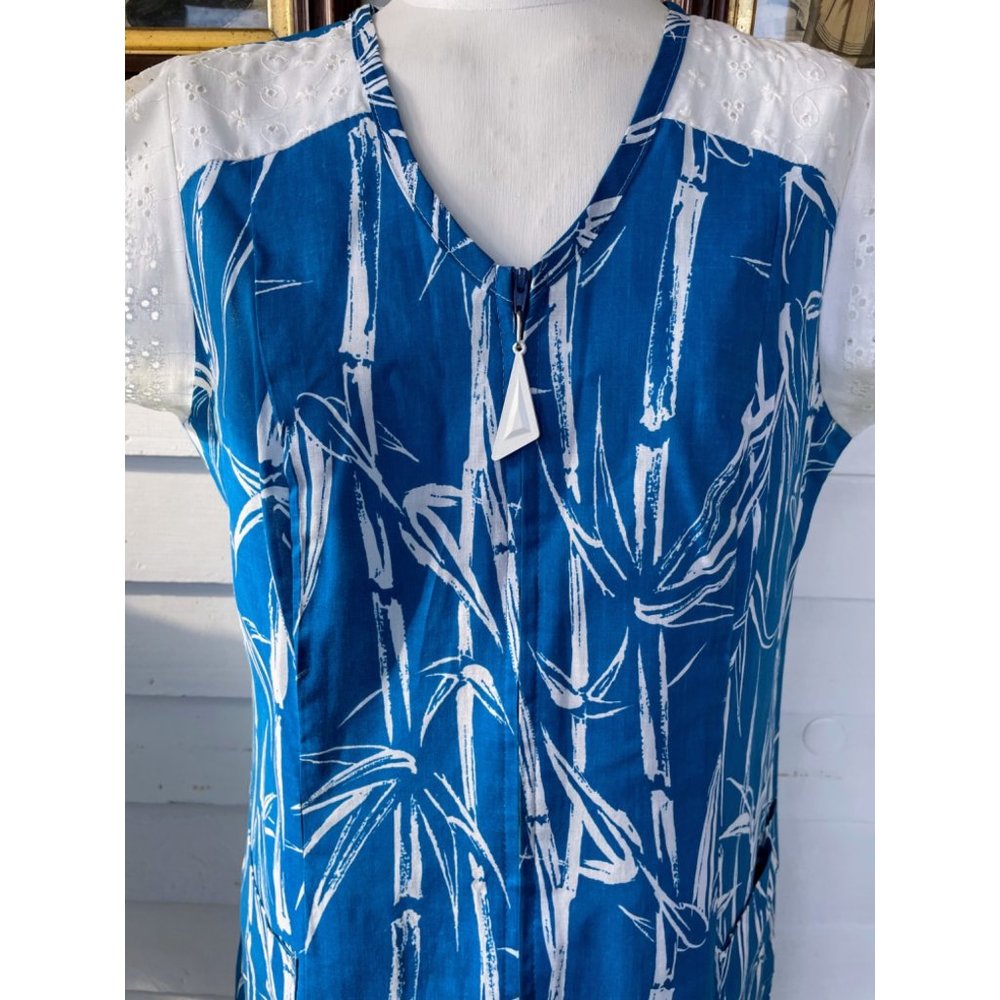 Vintage 1970s Bamboo Print Blue House Dress Eyelet Lace XL - Picture 14 of 14